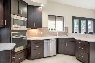 Photo #4: 6061049 Listing