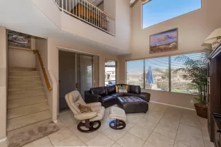 Photo #5: 6061379 Listing