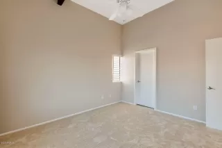 Photo #6: 6061391 Listing