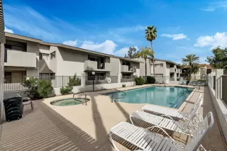 Photo #2: 6061445 Listing