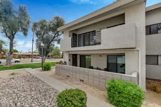 Photo #3: 6061447 Listing