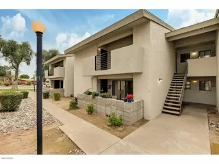 Photo #2: 6061450 Listing