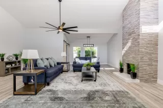 Photo #3: 6061522 Listing