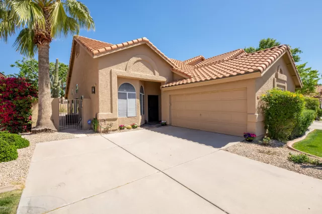 MLS: 6061673 Condo For Sale