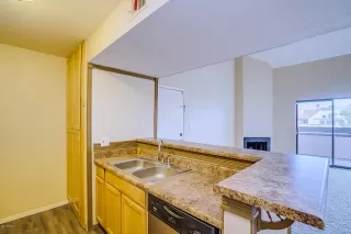 Photo #6: 6061717 Listing 