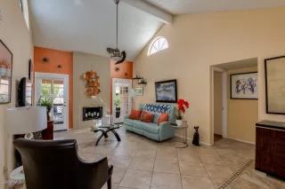 Photo #5: 6061935 Listing 