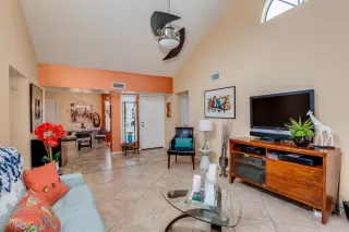 Photo #6: 6061935 Listing 