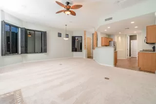 Photo #5: 6061972 Listing