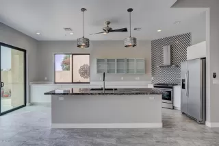 Photo #6: 6062059 Listing