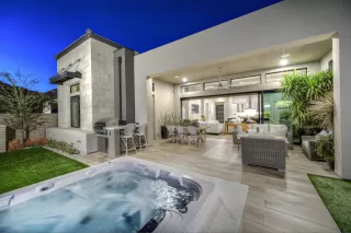 Photo #2: 6062187 Listing