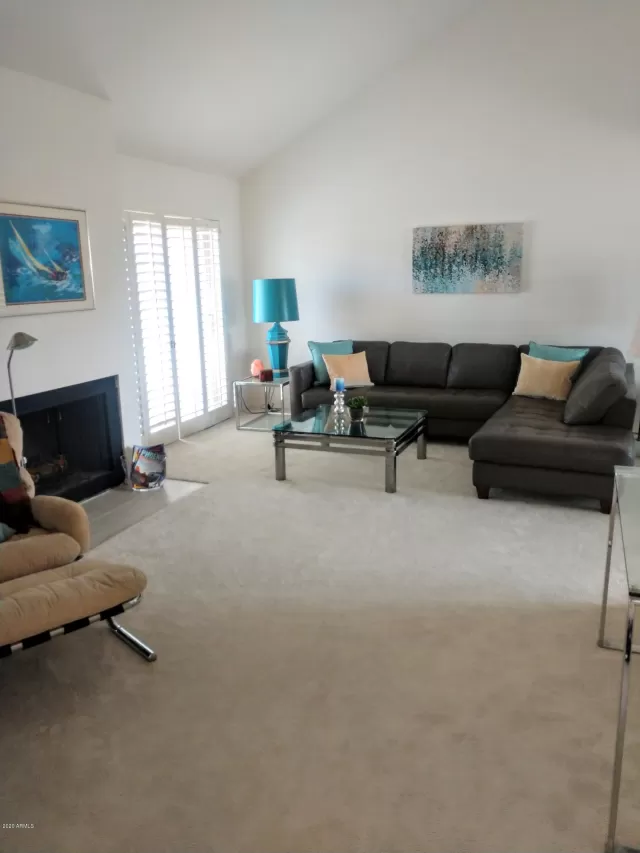 MLS: 6062292 Condo For Sale