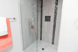 Photo #6: 6062770 Listing