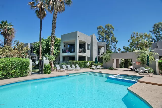 MLS: 6062983 Condo For Sale