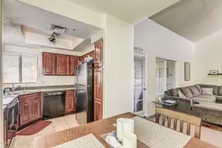 Photo #3: 6063042 Listing
