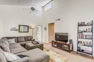 Photo #4: 6063042 Listing