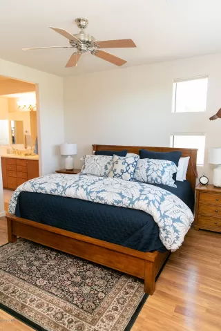 Photo #5: 6063340 Listing