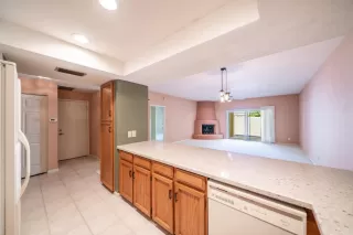 Photo #6: 6063360 Listing 