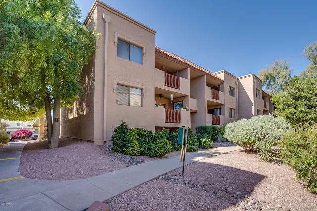 MLS: 6063450 Condo For Sale