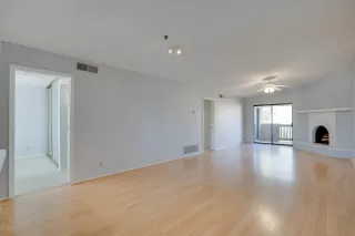 Photo #4: 6063450 Listing