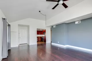 Photo #5: 6063866 Listing 