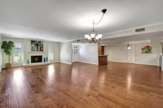 Photo #5: 6064148 Listing 