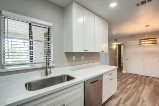 Photo #4: 6064444 Listing