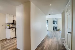 Photo #5: 6064524 Listing