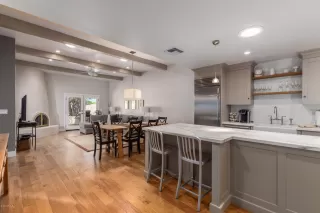 Photo #4: 6064597 Listing
