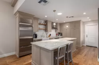 Photo #6: 6064597 Listing