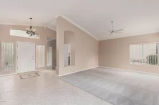 Photo #5: 6064602 Listing
