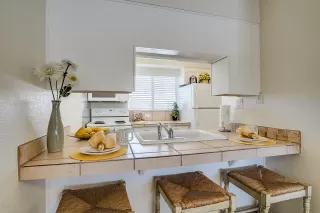 Photo #4: 6064661 Listing