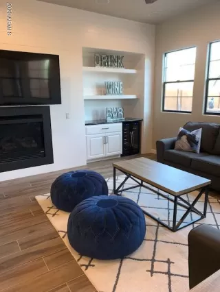 Photo #1: 6065028 Listing