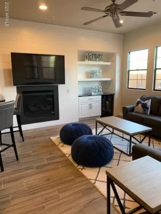 Photo #2: 6065028 Listing