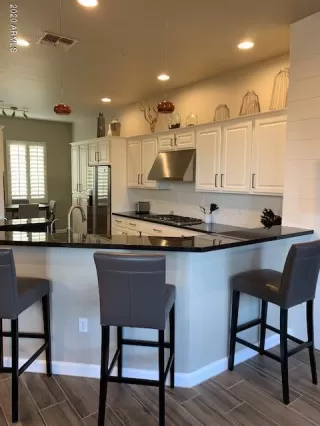 Photo #3: 6065028 Listing