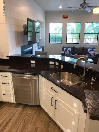 Photo #6: 6065028 Listing