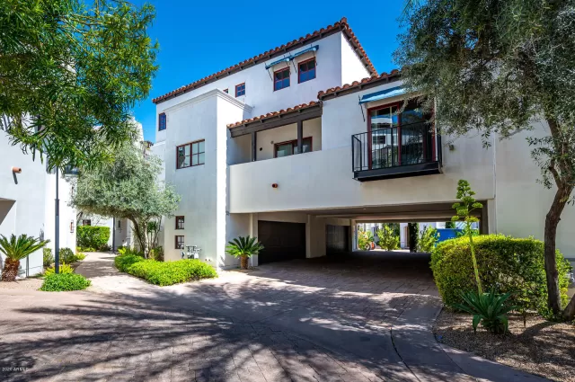 MLS: 6065077 Condo For Sale