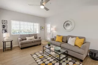 Photo #2: 6065183 Listing 