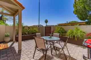 Photo #6: 6065395 Listing