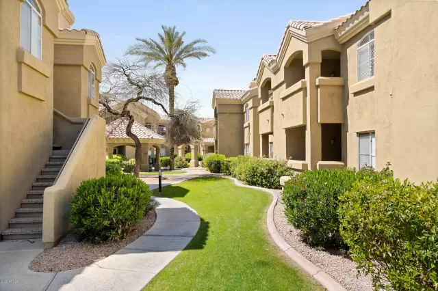 MLS: 6066111 Condo For Sale