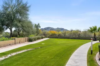 Photo #6: 6066111 Listing