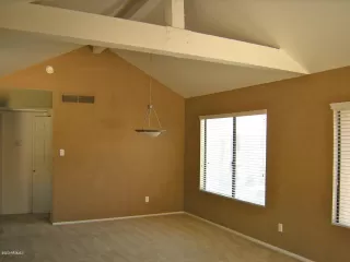 Photo #5: 6066118 Listing 