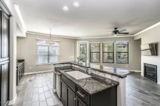 Photo #6: 6066184 Listing