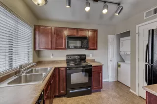 Photo #6: 6066467 Listing 