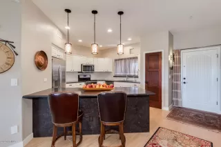 Photo #4: 6066517 Listing