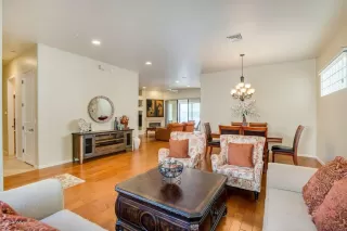 Photo #4: 6066625 Listing