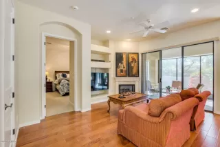 Photo #5: 6066625 Listing