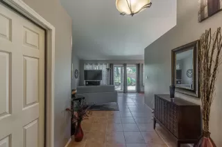 Photo #6: 6066689 Listing 