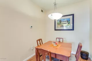 Photo #6: 6066855 Listing