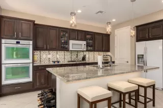 Photo #3: 6066875 Listing 