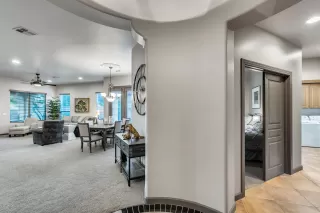 Photo #5: 6066913 Listing 